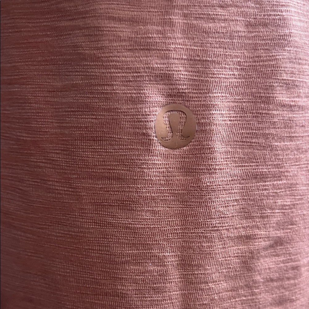 Lululemon Women's Rust T-Shirt - Picture 2 of 5